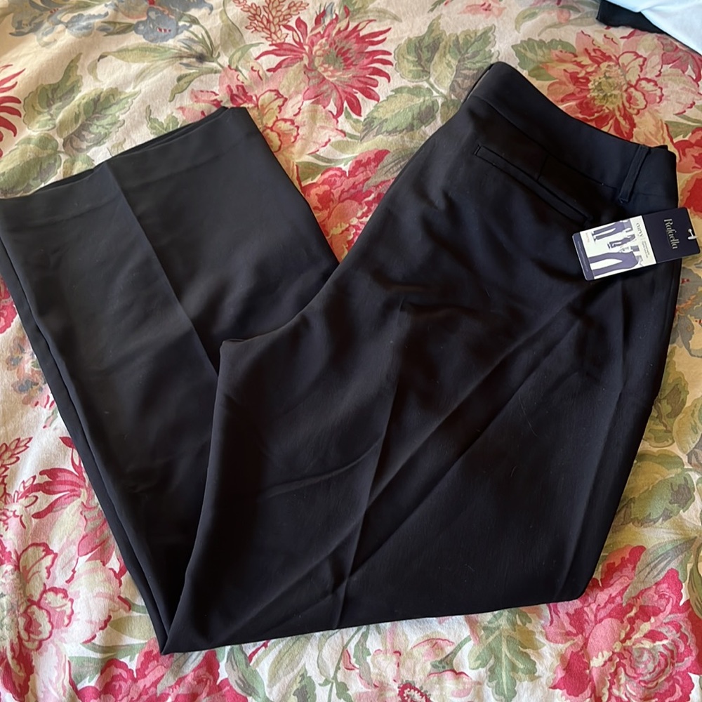 RAFAELLA Size 18W Curvy Bootleg Defined Waist Higher Back Rise Cozy SOFT $65
NEW